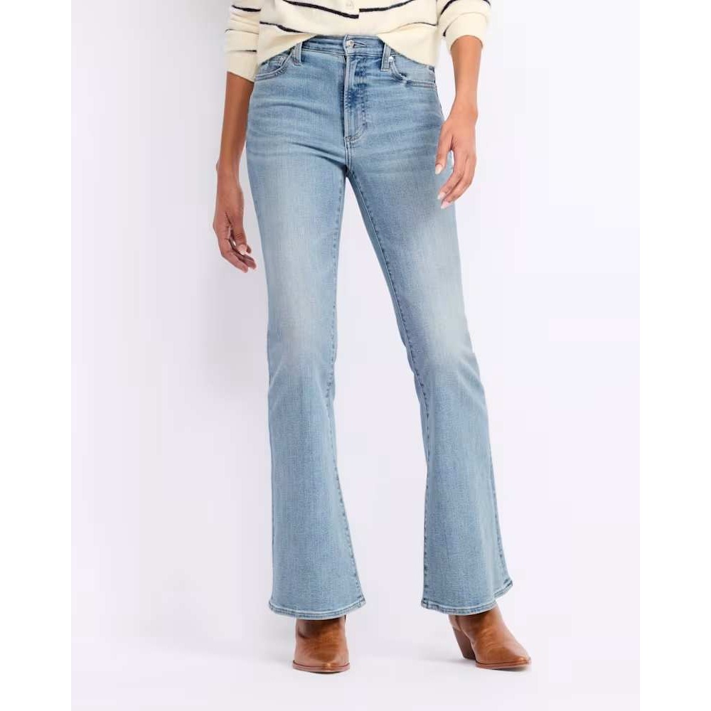 Pistola Kinsley Mid Rise Ultra Flare Jeans Light Blue Size 4 New With Tags